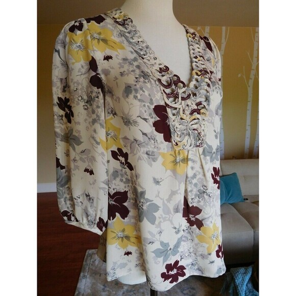 Gorgeous JOIE 100% Silk Floral Print Popover Braided Neck Blouse XS EXCELLENT!!! - Picture 4 of 8